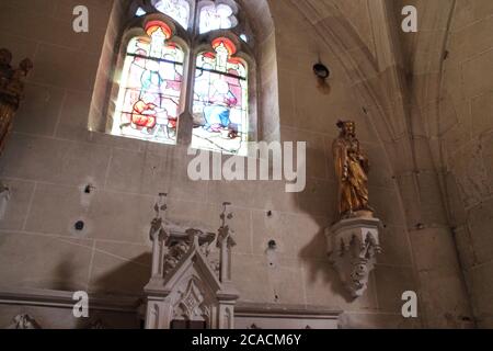 chiesa di saint-ferreol a saint-fargeau in borgogna (francia) Foto Stock