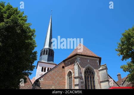 chiesa di saint-ferreol a saint-fargeau in borgogna (francia) Foto Stock