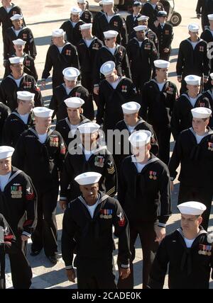 Ingleside, Texas USA, 14 gennaio 2006: Marinai della United States Navy alla messa in servizio della nave da trasporto anfibio USS San Antonio (LPD-17). ©Bob Daemmrich Foto Stock