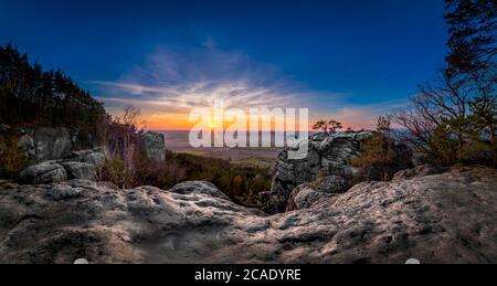 Repubblica Ceca, meraviglioso tramonto da un punto di vista, Drabske svetnicky. Foto Stock