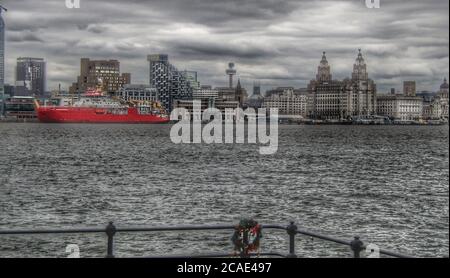 RRS Sir David Attendborough attraversa il fiume Mersey per la prima volta e ormeggi al terminal delle navi da crociera credito Ian Fairfrate / Alamy foto d'archivio Foto Stock