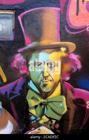Arte di strada raffigurante gene Wilder come 'Willy Wonkaa' Foto Stock