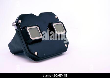 Visualizza il visualizzatore di foto master, 3D retrò e su sfondo bianco. Foto Stock