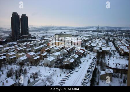 Neve, ghiaccio, nebbia e città / Ankara / Turchia Foto Stock