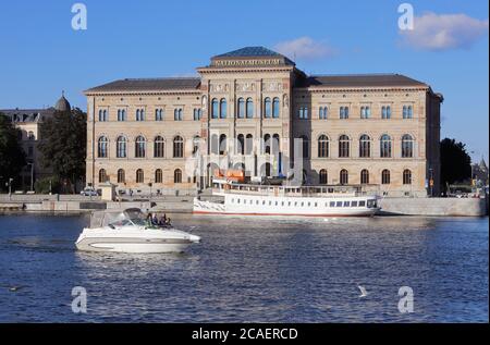 Stoccolma, Svezia - 31 luglio 2020: Di fronte al Museo Nazionale del molo di Blasieholmens, il piroscafo passeggeri Norrskar è ormeggiato. Foto Stock
