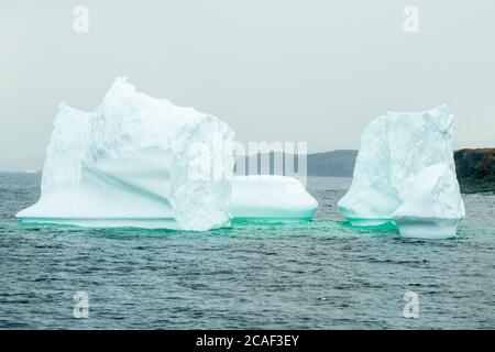 Iceberg gigante, Goose Cove, Terranova e Labrador NL, Canada Foto Stock