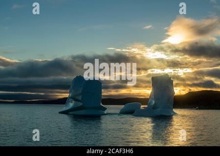 Iceberg al tramonto, Goose Cove, Terranova e Labrador NL, Canada Foto Stock