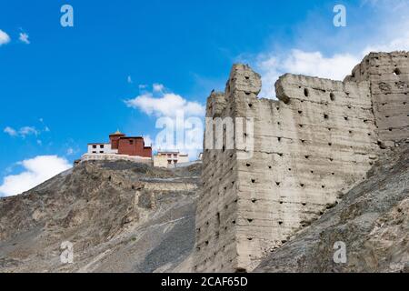 Ladakh, India - Monastero di Tingmosgang (Tingmosgang Gompa) nella valle di Sham, Ladakh, Jammu e Kashmir, India. Foto Stock