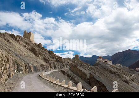 Ladakh, India - Monastero di Tingmosgang (Tingmosgang Gompa) nella valle di Sham, Ladakh, Jammu e Kashmir, India. Foto Stock