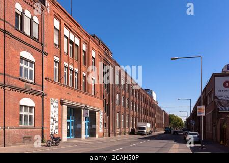 Edifici storici del gas ex fabbrica del motore Deutz della Kloeckner Humboldt Deutz AG su Deutz-Muelheimer Street nel quartiere Muelheim, Colo Foto Stock