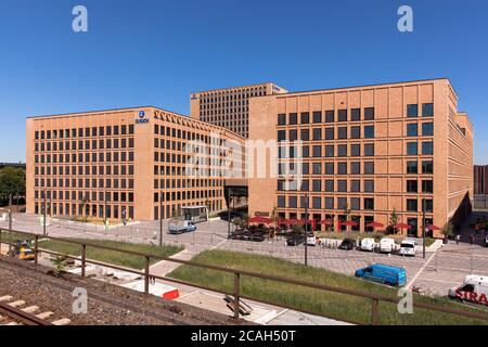 La costruzione della società di assicurazione di Zurigo a MesseCity nel distretto Deutz, Colonia, Germania. Die Zuerich-Versicherung in der MesseCity im S Foto Stock