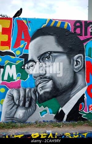 Mauerpark: Graffity, das Malcolm X darstellen soll, Berlin-Prenzlauer Berg (nur fuer redaktionelle Verwendung. Keine Werbung. Referenzdatenbank: http Foto Stock
