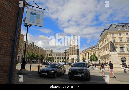 Poundbury, la nuova città alla periferia di Dorchester, costruita sulla base dei principi di architettura e pianificazione urbana come sostenuto da HRH Principe di Galles Foto Stock