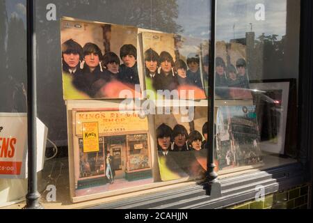 Beatles for sale Album sull'etichetta Parlophone nella finestra della Olympic Studios Records, Barnes, Londra, Regno Unito Foto Stock