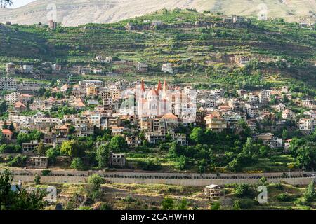 Vista di Bcharre (Bsharri) in Libano. Foto Stock