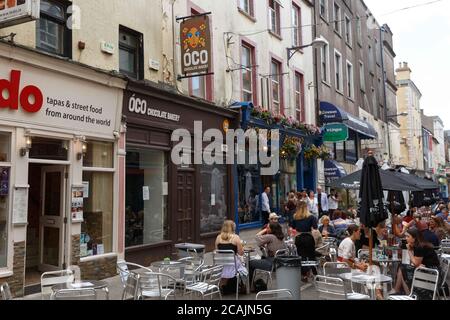 Cork, Irlanda, 7 agosto 2020. Aggiornamento su o Conaill Chocolate, Cork. O Conaills Chocolate Cork ha fatto un'altra dichiarazione dopo la notizia che non stanno andando riaprire il loro tanto amato caffè di Church Street francese. Le notizie sono venuto il martedì pomeriggio quando hanno pubblicato uno status sulla loro pagina di Facebook spiegando che il caffè ben noto non sarebbe stato riaperto a causa di problemi che si sarebbe esperienza seguendo le linee guida di divaricamento sociale, i proprietari tuttavia hanno un secondo negozio su Princes Street. Credit: Damian Coleman/Alamy Live News Foto Stock