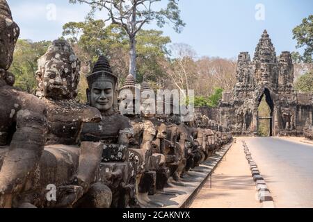 Porta nord, Angkor Thom, Siem Reap, Cambogia Foto Stock