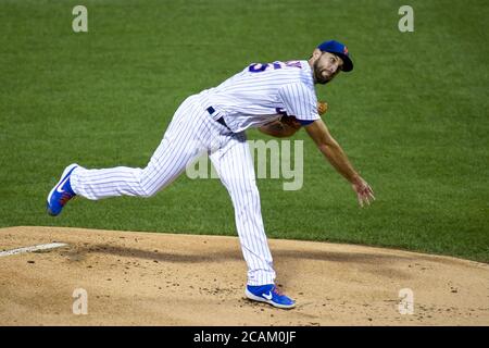 Queens, Stati Uniti. 07 agosto 2020. New York Mets lanciando il lanciatore Michael Wacha (45) piazzola nel primo inning contro i Miami Marlins a Citi Field a New York venerdì 7 agosto 2020. Foto di Corey Sipkin/UPI Credit: UPI/Alamy Live News Foto Stock