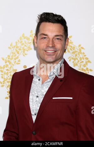 LOS ANGELES - 9 FEB: Brennan Elliott all'evento Hallmark Winter 2019 TCA alla Tournament House il 9 febbraio 2019 a Pasadena, California Foto Stock