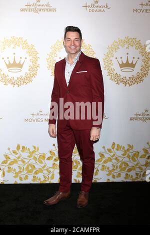 LOS ANGELES - 9 FEB: Brennan Elliott all'evento Hallmark Winter 2019 TCA alla Tournament House il 9 febbraio 2019 a Pasadena, California Foto Stock