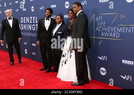 LOS ANGELES - 6 GIU: John David Washington, Katia Washington, Pauletta Washington, Denzel Washington al DFI Honours Denzel Washington al Dolby Theatre il 6 giugno 2019 a Los Angeles, California Foto Stock