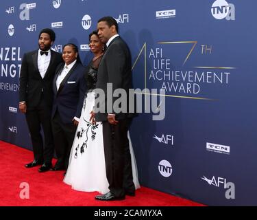 LOS ANGELES - 6 GIU: John David Washington, Katia Washington, Pauletta Washington, Denzel Washington al DFI Honours Denzel Washington al Dolby Theatre il 6 giugno 2019 a Los Angeles, California Foto Stock