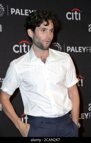 LOS ANGELES - SET 10: Penn Badgley al PaleyFest 2018 anteprime TV autunno - 'voi' al Paley Center for Media il 10 settembre 2018 a Beverly Hills, CA Foto Stock