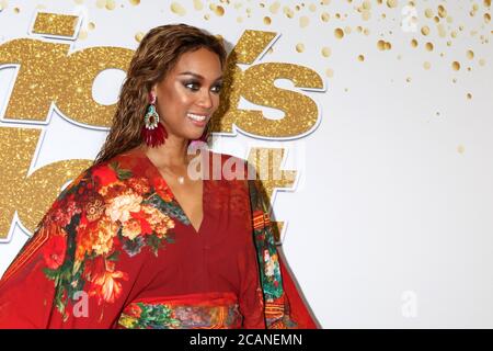 LOS ANGELES - SET 11: Tyra Banks al 'America's Got Talent' Live Show Red Carpet al Dolby Theatre il 11 settembre 2018 a Los Angeles, California Foto Stock