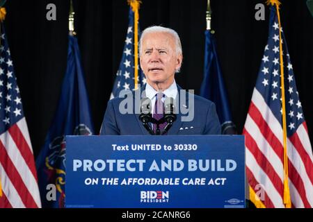 LANCASTER, PA, USA - 25 giugno 2020 - il candidato presidenziale americano Joe Biden ha discusso con le famiglie locali sulla protezione dell'Affordable Care Act - L Foto Stock