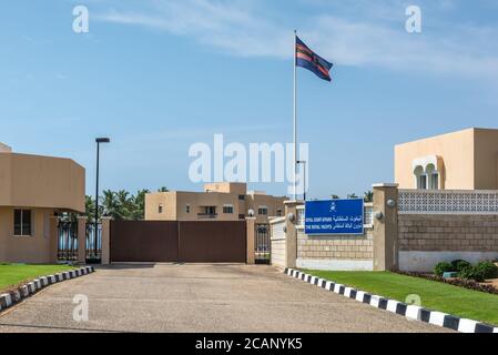 Salalah, Oman - 19 novembre 2019: Ingresso allo Squadrone Oman Royal Yacht amministrato dalla Corte reale di Salalah, Oman. Foto Stock