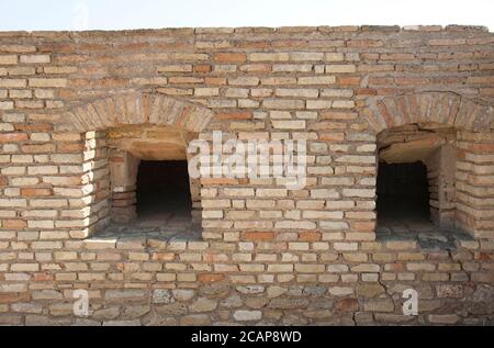 Spagna, Andalusia, provincia di Siviglia, Santiponce. Città romana di Italica. Fondata nel 206 a.C. dal generale romano Scipio. Casa del Planetario. Un ex forno per il pane nella taverna. Foto Stock