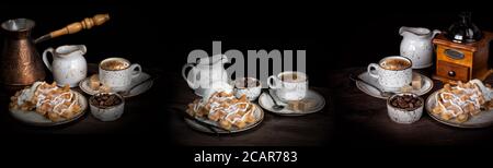 Una tazza di caffè, waffle, gelati, caffè e chicchi di caffè sono su sfondo scuro, con spazio per la copia. Panorama per lo splashback Foto Stock
