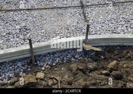 Forme di cemento per il nuovo patio ponte Foto Stock