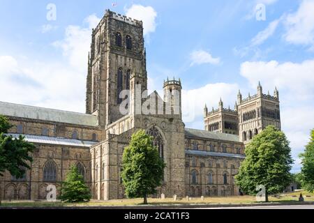 Durham Cattedrale da Palace Green, Durham, County Durham, Inghilterra, Regno Unito Foto Stock