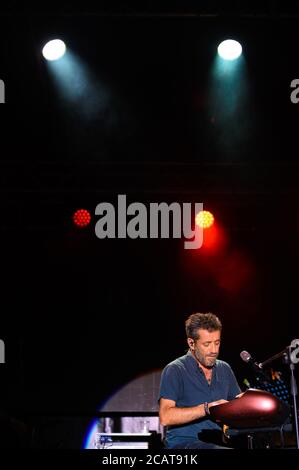 Italia. 8 agosto 2019. Daniele Silvestri vive a Treviso 2020 al festival Suoni di Marca. (Foto di Denis Ulliana/Pacific Press) Credit: Pacific Press Media Production Corp./Alamy Live News Foto Stock