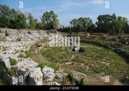 Siracusa Parco Archeologico della Neapolis - Anfiteatro Romano Foto Stock