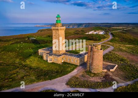 Francia, Bretagna, Cotes d'Armor (22), faro di Cap Frehel Foto Stock