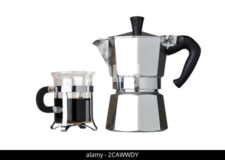 Macchina per caffè italiana ed espresso in tazza di vetro, isolato su bianco Foto Stock