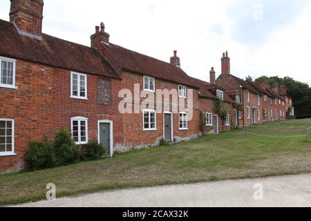 Case cantieristiche del XVIII secolo a Bucklers Hard, Brockenhurst, New Forest, Hampshire, Inghilterra, Regno Unito, agosto 2020 Foto Stock