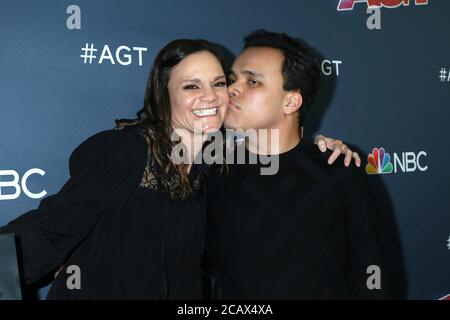 LOS ANGELES - SET 18: Tina Lee, Kodi Lee alla Stagione 'America's Got Talent' 14 finale Red Carpet al Dolby Theatre il 18 settembre 2019 a Los Angeles, California Foto Stock