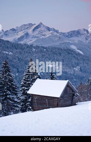 Geografia / viaggio, Germania, Baviera, Garmisch- Partenkirchen, verricello catena montuosa di Wetterstein, Garmisch, Garm, diritti aggiuntivi-clearance-Info-non-disponibile Foto Stock