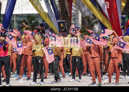 Putrajaya, Malesia – 31 agosto 2019: La festa della Merdeka è un evento colorato che si tiene in commemorazione della Giornata dell'Indipendenza della Malesia a DAT Foto Stock