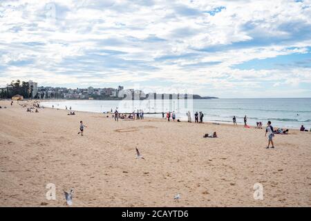 Sydney NSW Australia - 7 Luglio 2019 - Manly Beach in un pomeriggio invernale soleggiato Foto Stock