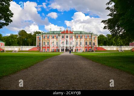 Il Palazzo Kadriorg è un palazzo costruito in stile barocco per Caterina i di Russia da Pietro il Grande a Tallinn, Estonia Foto Stock