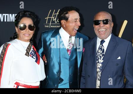 LOS ANGELES - 8 AGOSTO: Frances Glandney, Smokey Robinson, Berry Gordy al 'Hitsville: The Making of Motown' Premiere all'Harmony Gold Theatre l'8 agosto 2019 a Los Angeles, California Foto Stock