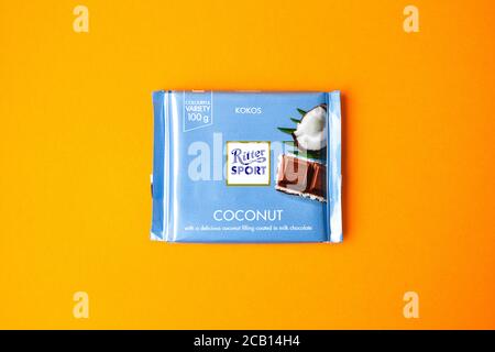 Zhytomyr, Ucraina 02 giugno 2020: Ritter Sport cioccolato bar. Ritter Sport è stata fondata nel 1912 a Stoccarda-Bad Cannstatt, Germania Foto Stock