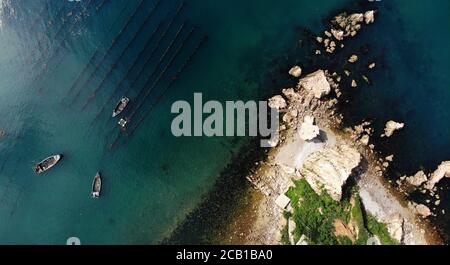 Changdao. 9 agosto 2020. La foto aerea del 9 agosto 2020 mostra lo scenario dell'isola di Nanhuangcheng a Changdao, nella provincia di Shandong della Cina orientale. Credit: Wang Kai/Xinhua/Alamy Live News Foto Stock