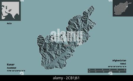 Forma di Kunar, provincia dell'Afghanistan, e la sua capitale. Scala della distanza, anteprime ed etichette. Mappa di elevazione colorata. Rendering 3D Foto Stock