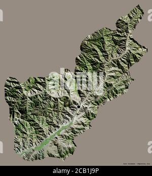 Forma di Kunar, provincia dell'Afghanistan, con la sua capitale isolata su uno sfondo di colore pieno. Immagini satellitari. Rendering 3D Foto Stock