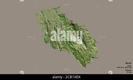 Area di Berat, contea dell'Albania, isolata su uno sfondo solido in una scatola di delimitazione georeferenziata. Etichette. Immagini satellitari. Rendering 3D Foto Stock